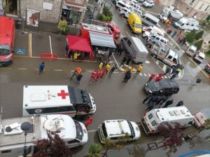 soccorritori nella piazza di Conselice